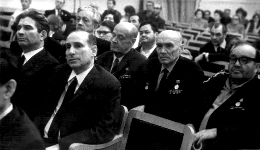 Экспонат #104. На встрече кинематографистов - участников Великой Отечественной войны. 1970 год